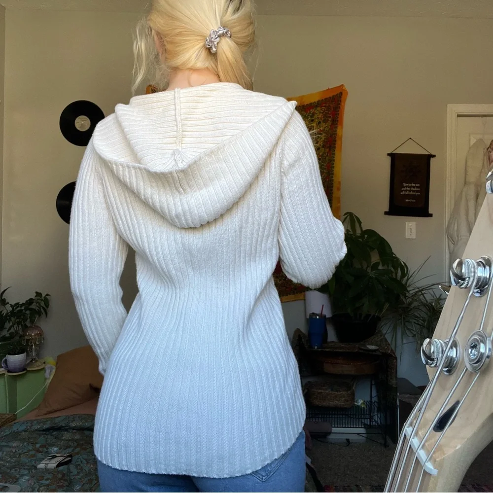 Cozy Cable Knit Sweater - Picture 3 of 6